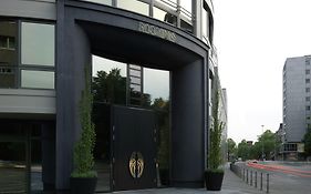 Roomers Frankfurt Central, Autograph Collection